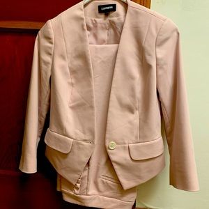 Light pink Express suit.
